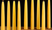 12 Pack Beeswax Taper Candles,8in Dripless Pure Beeswax Candles,8 Hours Long Burning 100% Natural Beeswax Candle Sticks,Smokeless and Unscented Bees Wax Candle for Home,Prayer,Tall Tapered